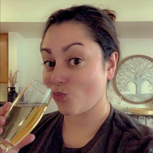 Meet your Posher, Angie